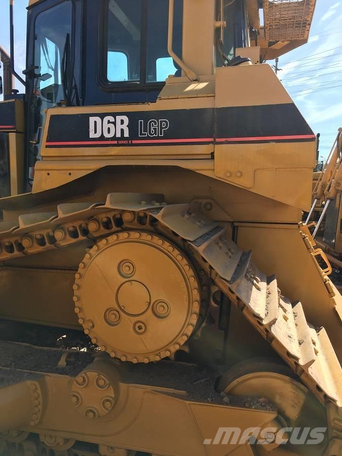 CAT D6R Buldozer sobre oruga