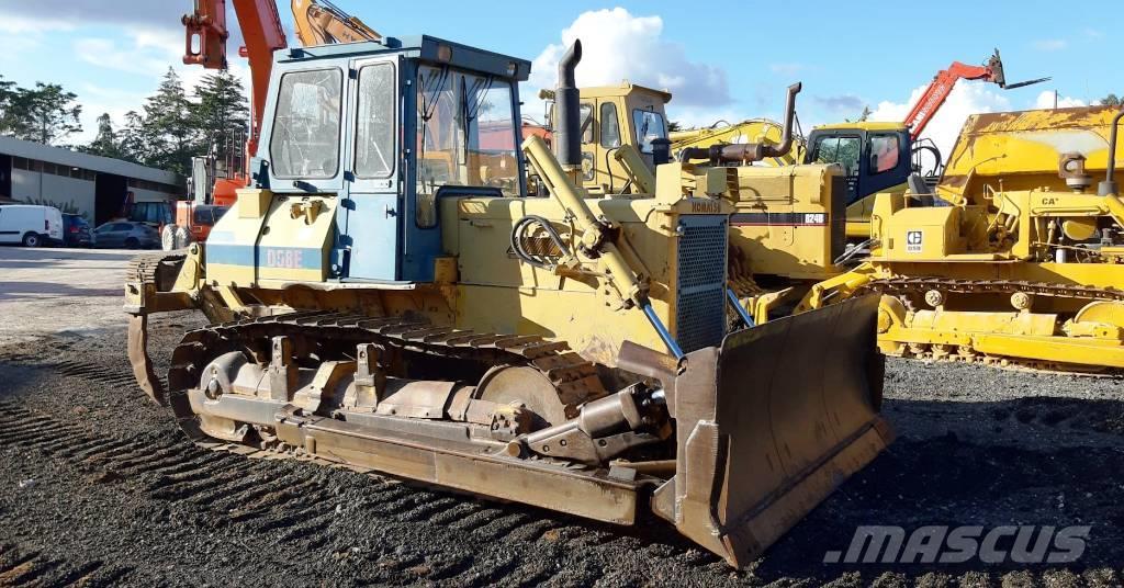 Komatsu D58E-1 Buldozer sobre oruga