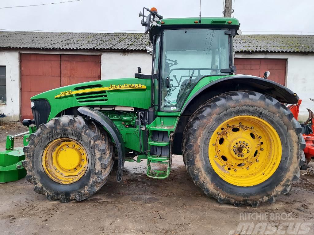 John Deere 7820 Tractores