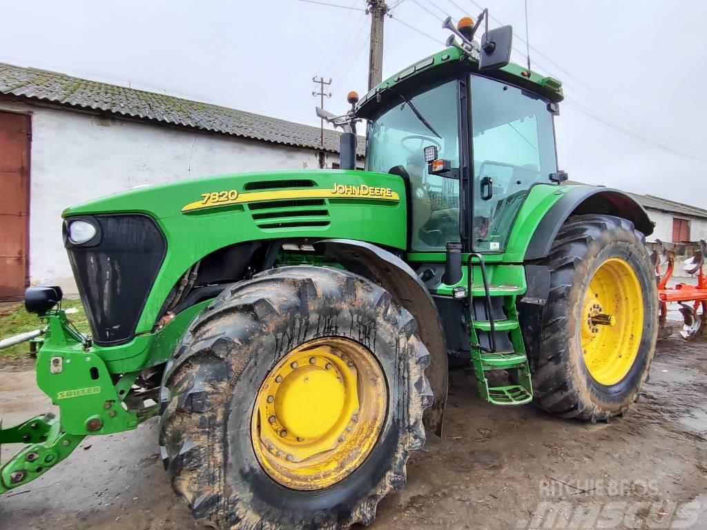 John Deere 7820 Tractores