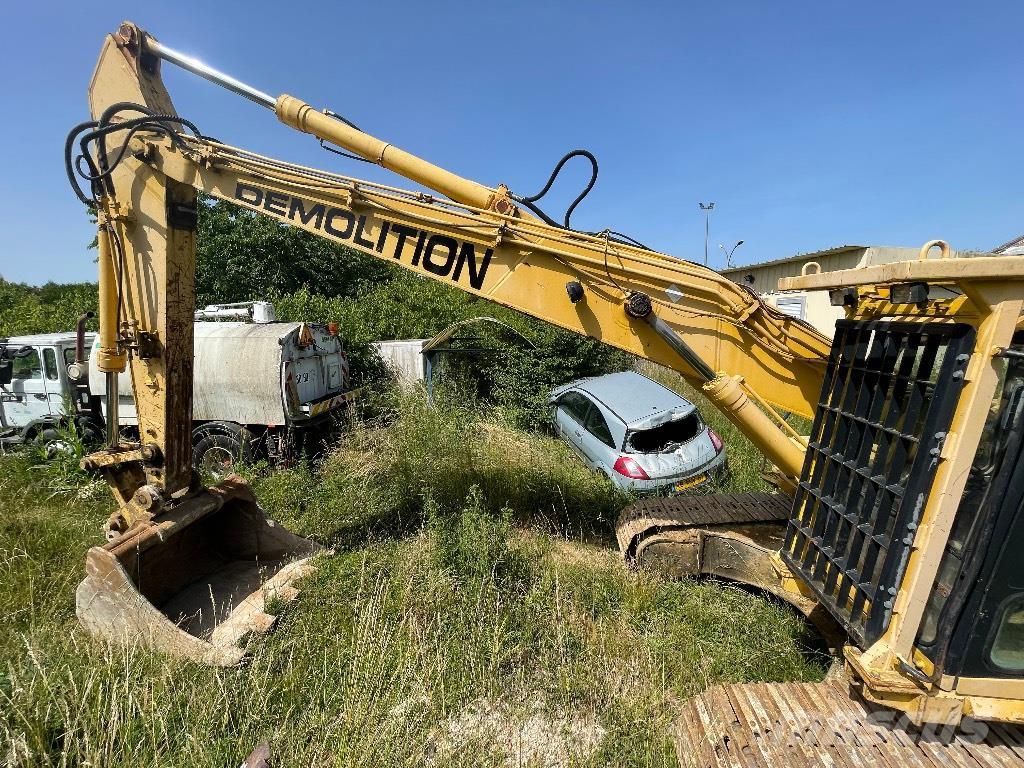 Komatsu PC210LC-6K Excavadoras sobre orugas