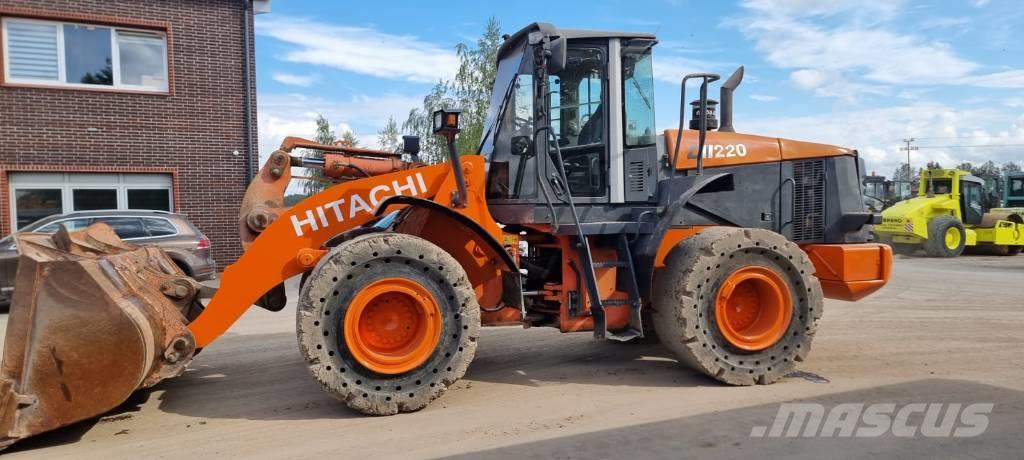 Hitachi ZX 220 Cargadoras sobre ruedas