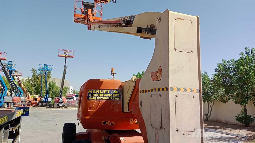 JLG 800AJ Plataformas con brazo de elevación manual