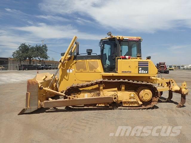 Komatsu D65EX-18 Buldozer sobre oruga