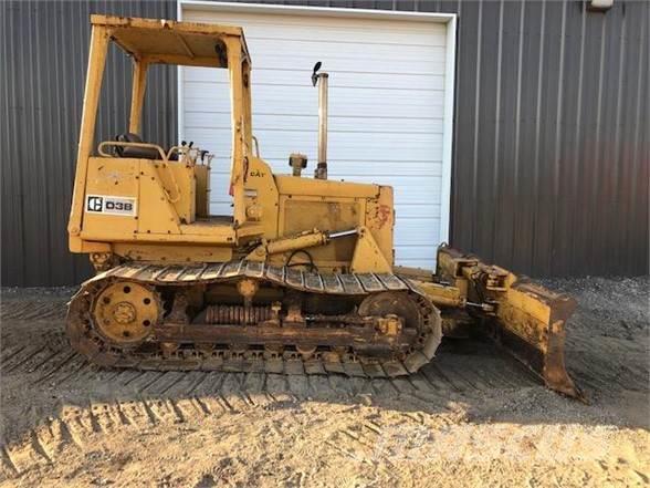 CAT D3B Buldozer sobre oruga