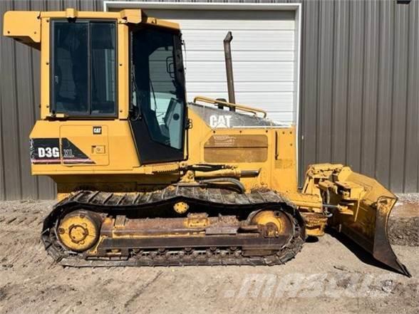 CAT D3G Buldozer sobre oruga