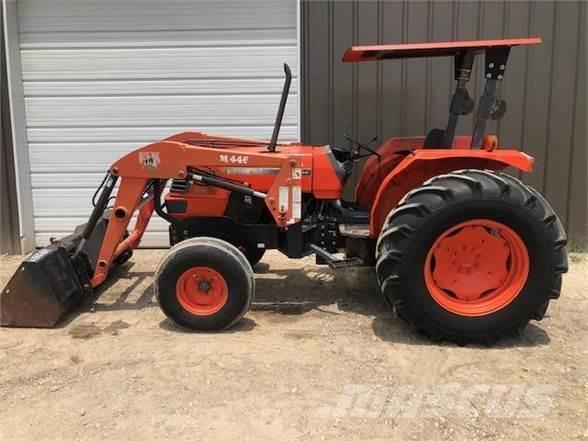 Kubota M9000 Tractores