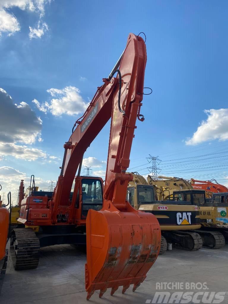 Doosan DX 300 Excavadoras sobre orugas