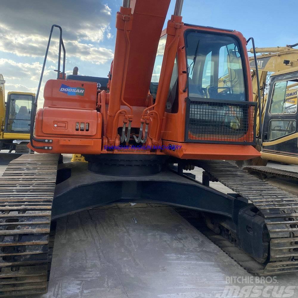 Doosan DX 300 Excavadoras sobre orugas