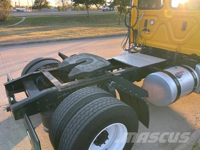 Freightliner Cascadia 126 Camiones tractor