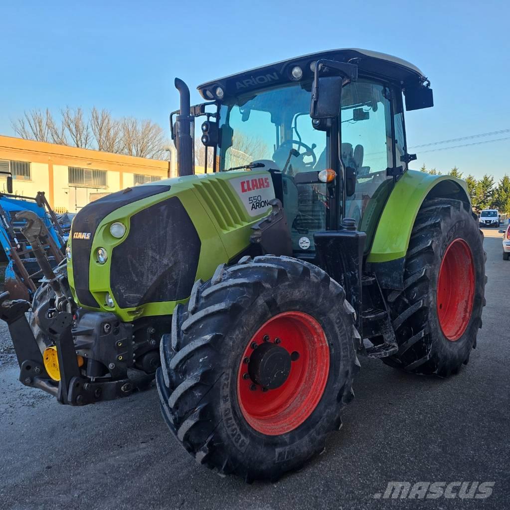 CLAAS Arion 550 Tractores