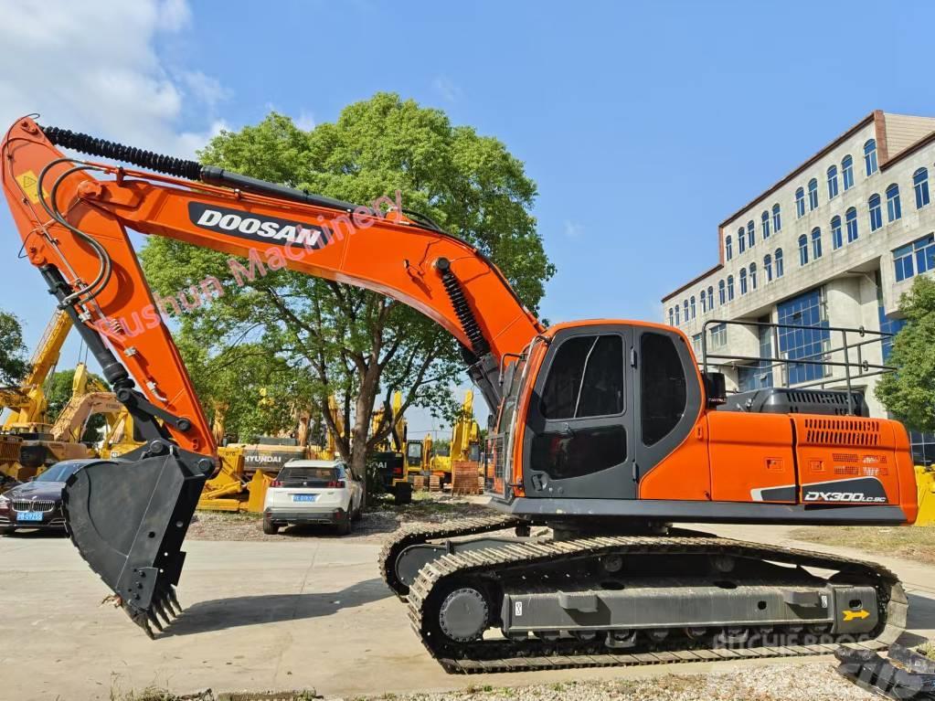 Doosan DX 300 Excavadoras sobre orugas