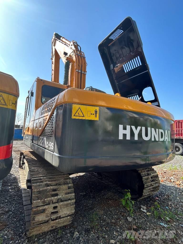 Hyundai 220LC-9S Excavadoras sobre orugas