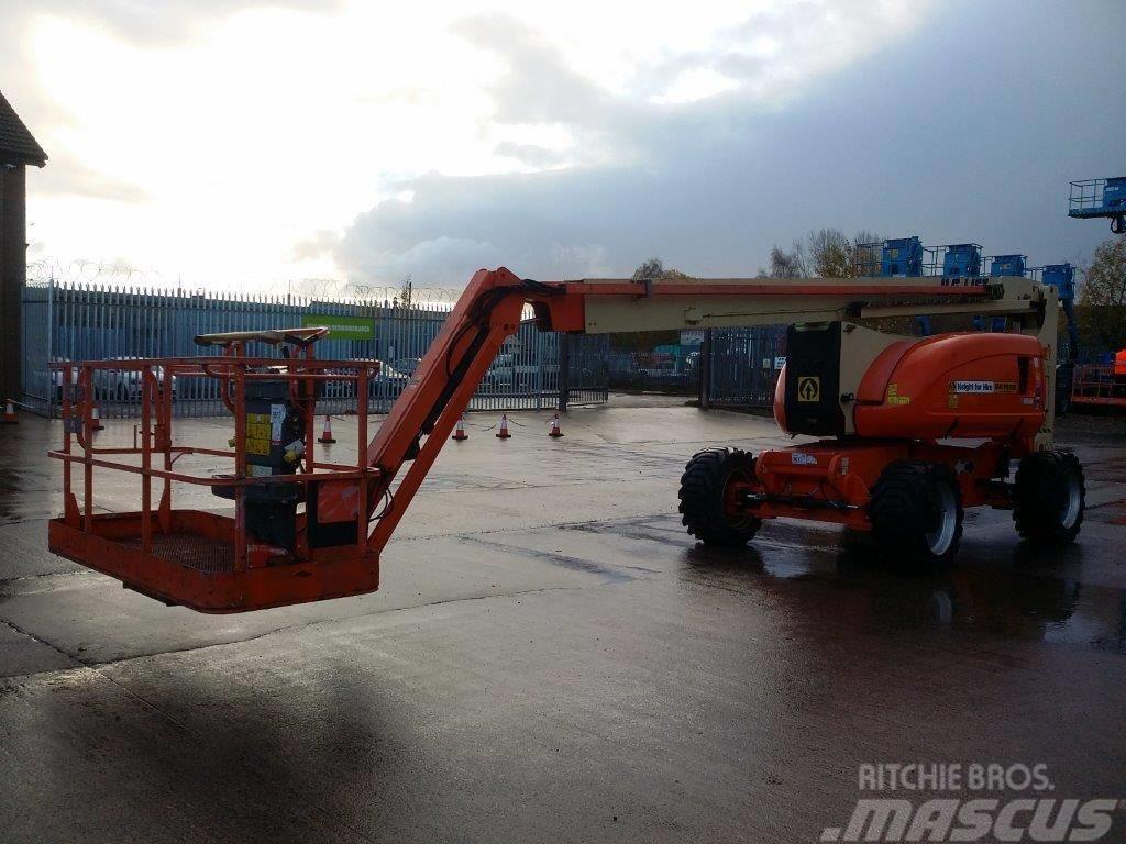 JLG 800AJ Plataformas con brazo de elevación manual