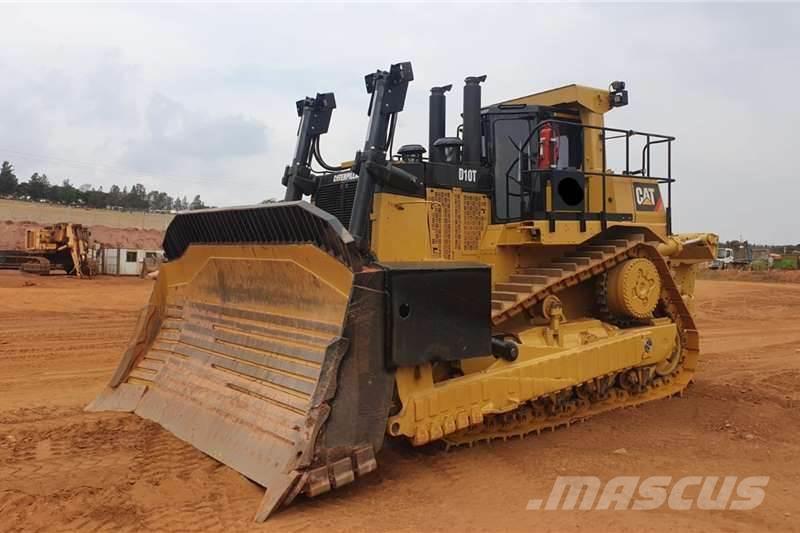 CAT  D10T Buldozer sobre oruga