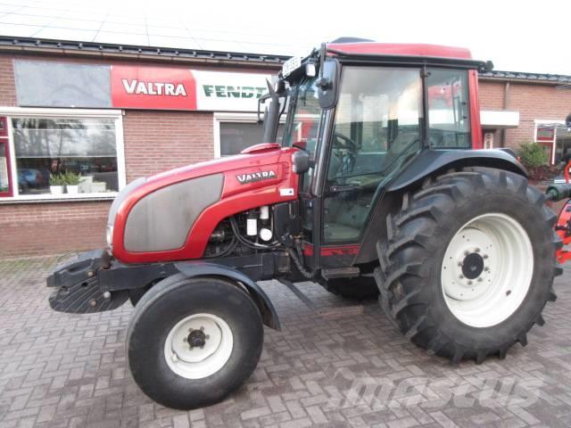 Valtra A 85n Tractores