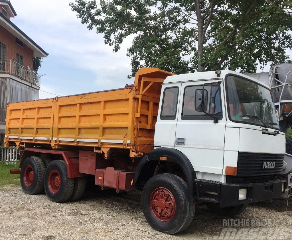 Iveco 330-26 Bañeras basculantes usadas