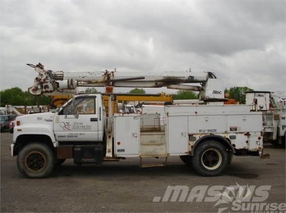 Altec D845B Plataformas sobre camión