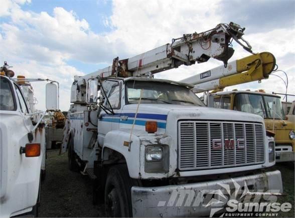 Altec D845T Plataformas sobre camión