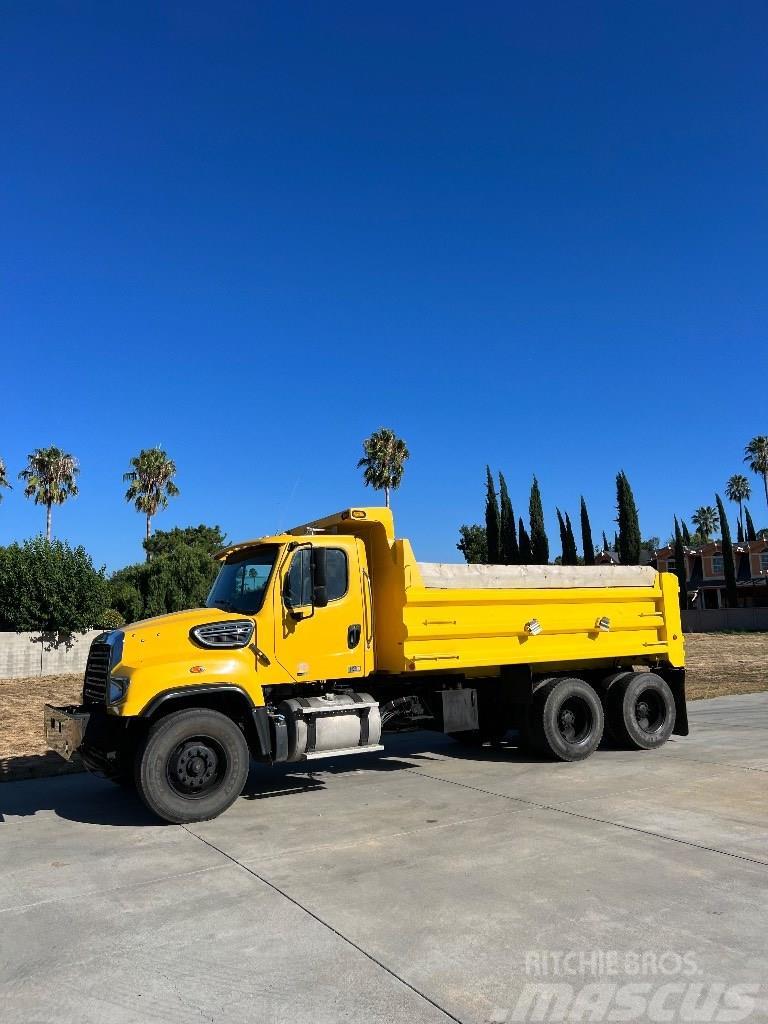 Freightliner 114 SD Bañeras basculantes usadas