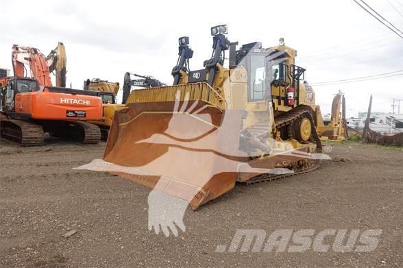 CAT D9 Buldozer sobre oruga