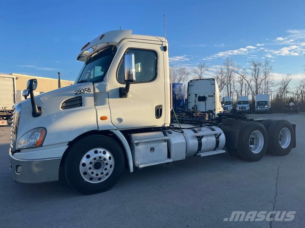 Freightliner Cascadia 113 Camiones tractor