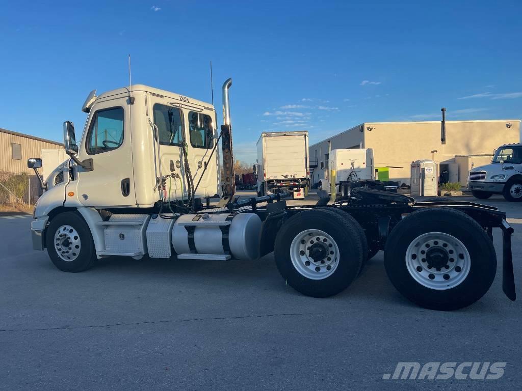 Freightliner Cascadia 113 Camiones tractor