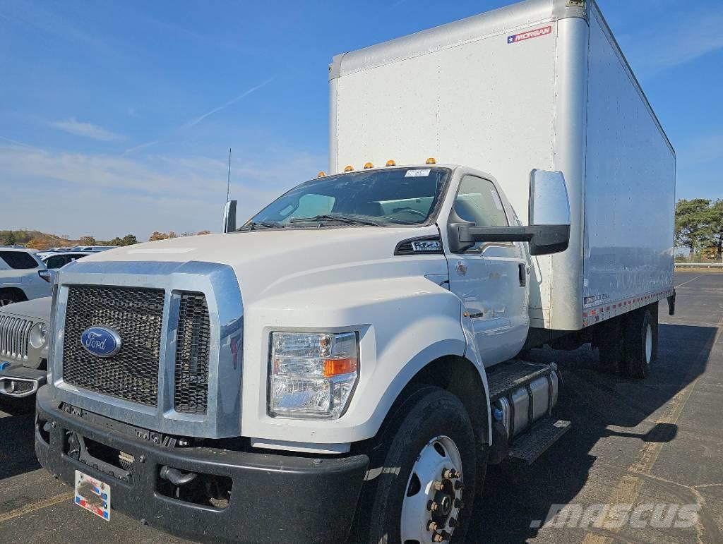 Ford F 750 Camiones con caja de remolque