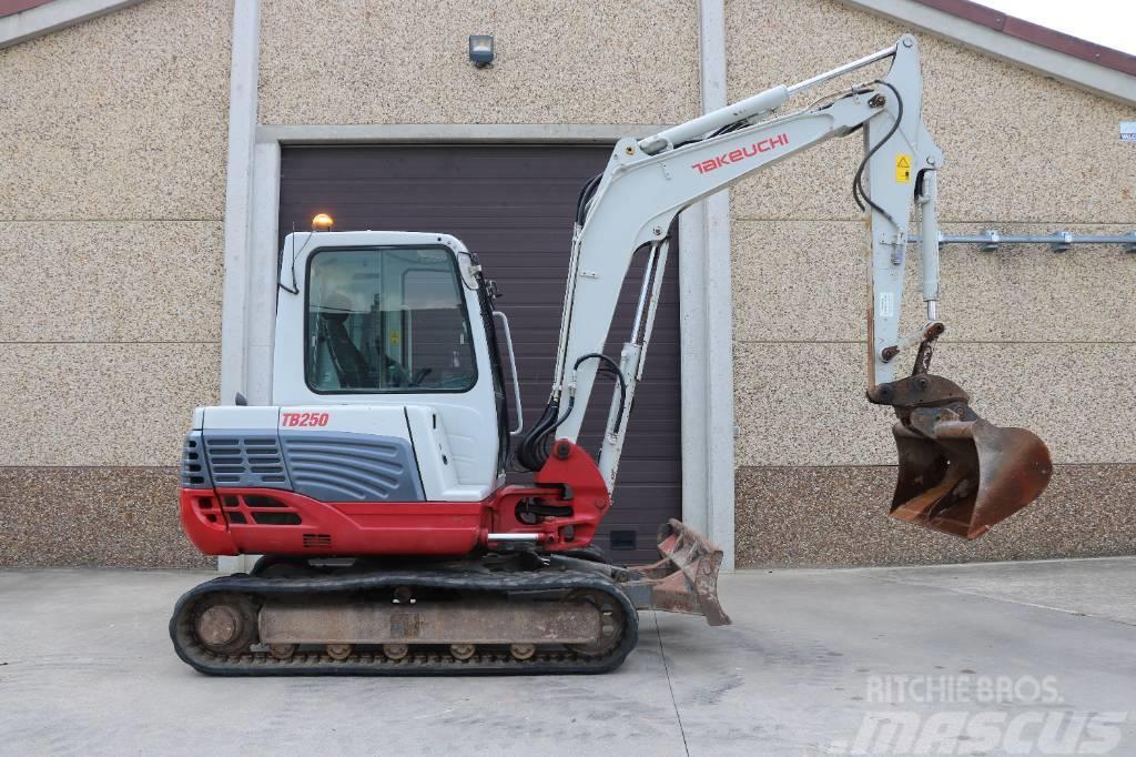 Takeuchi TB 250 Miniexcavadoras