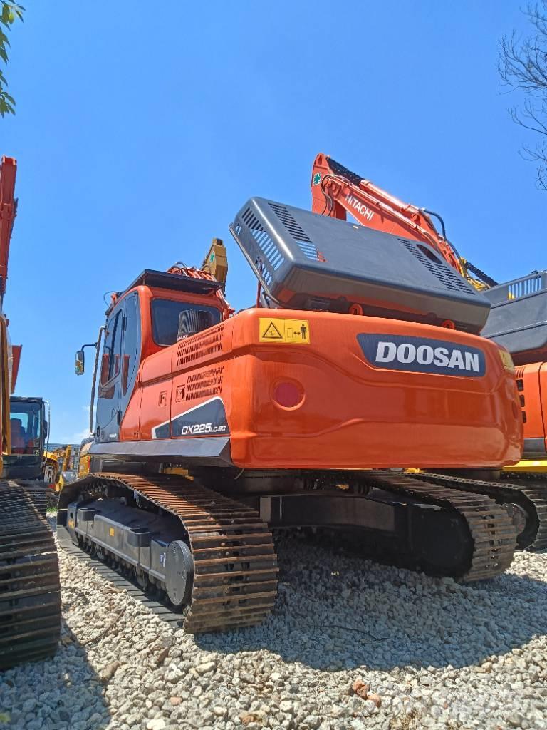 Doosan DX 225 Excavadoras de largo alcance