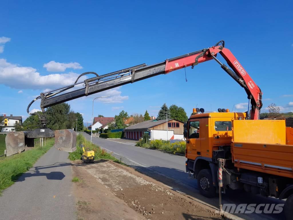 Fassi 130 Grúas cargadoras