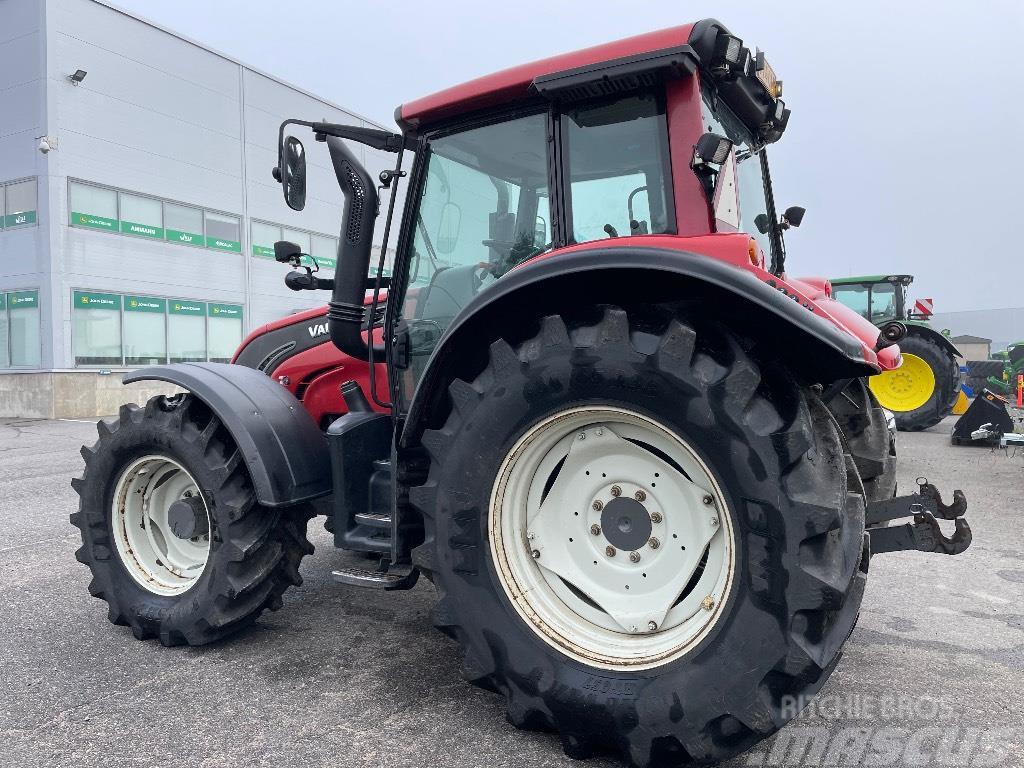 Valtra N 142 Tractores