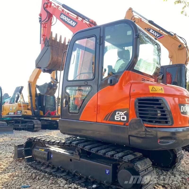 Doosan DX 60 Excavadoras sobre orugas