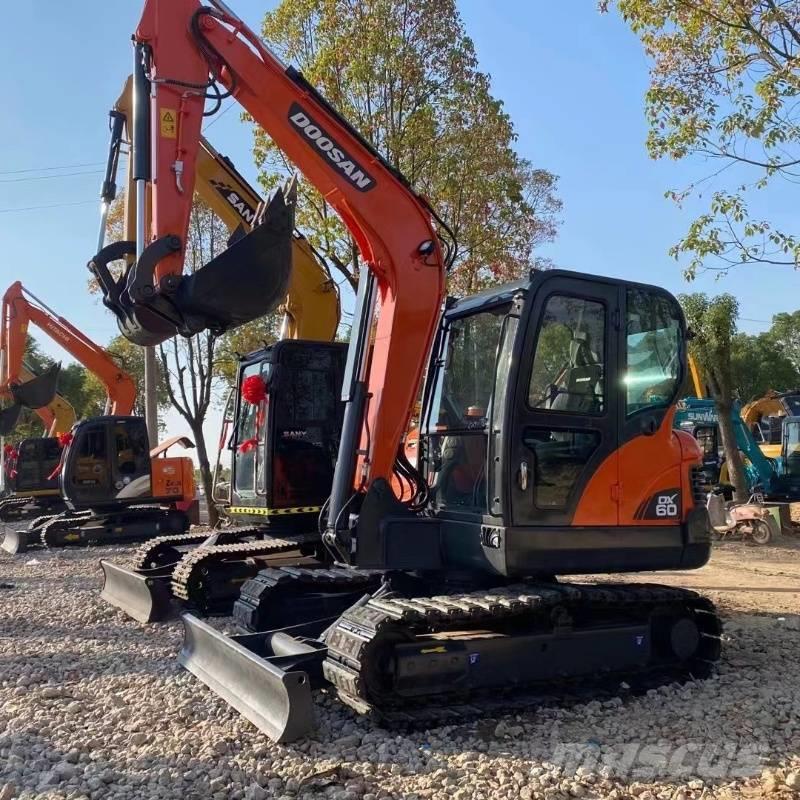 Doosan DX 60 Excavadoras sobre orugas