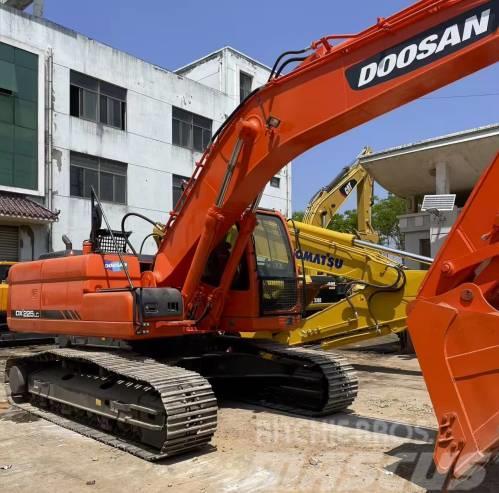 Doosan DX225LC Excavadoras sobre orugas