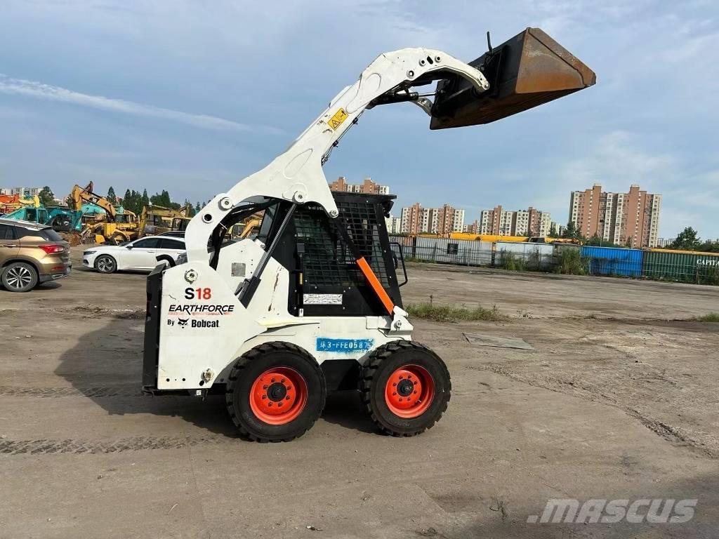 Bobcat S18 Minicargadoras