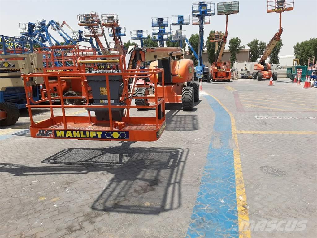 JLG 800AJ Plataformas con brazo de elevación manual