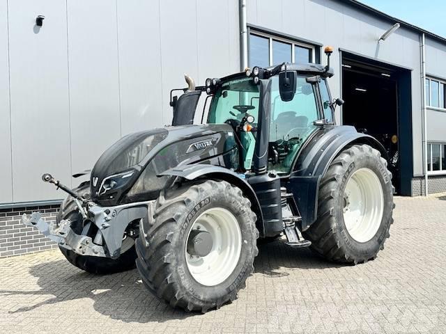 Valtra T214 Versu Tractores