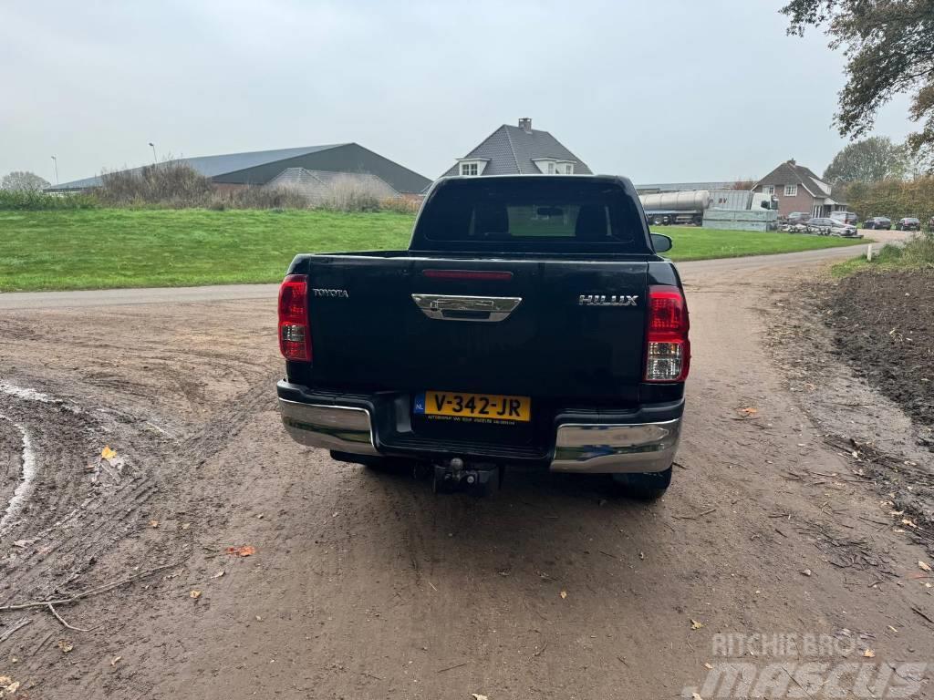 Toyota Hilux Caja abierta/laterales abatibles