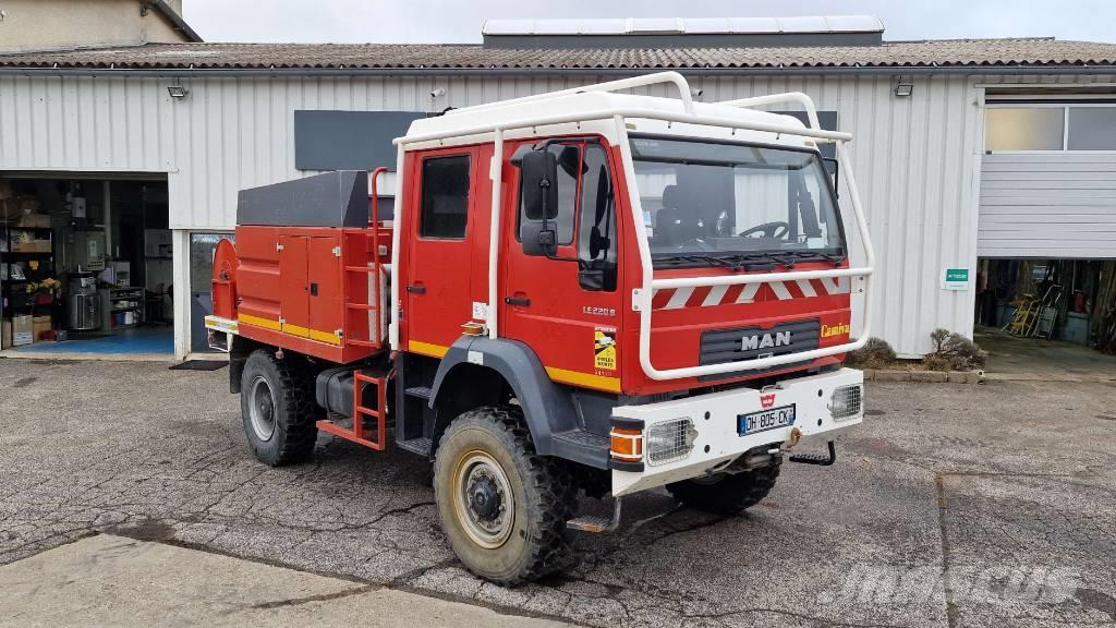 MAN LE 220B Camiones de bomberos