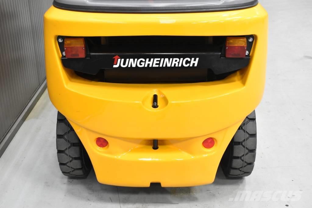 Jungheinrich TFG 425 Camiones LPG