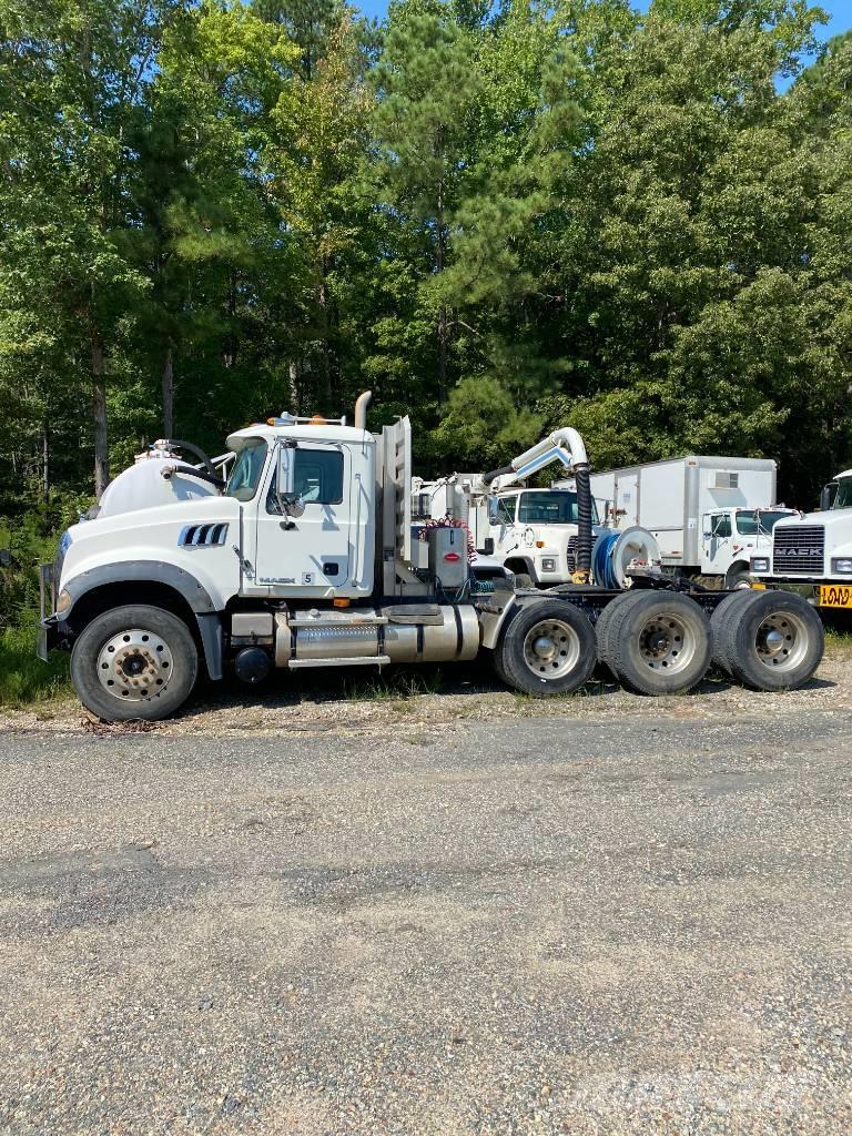 Mack GU713 Camiones tractor