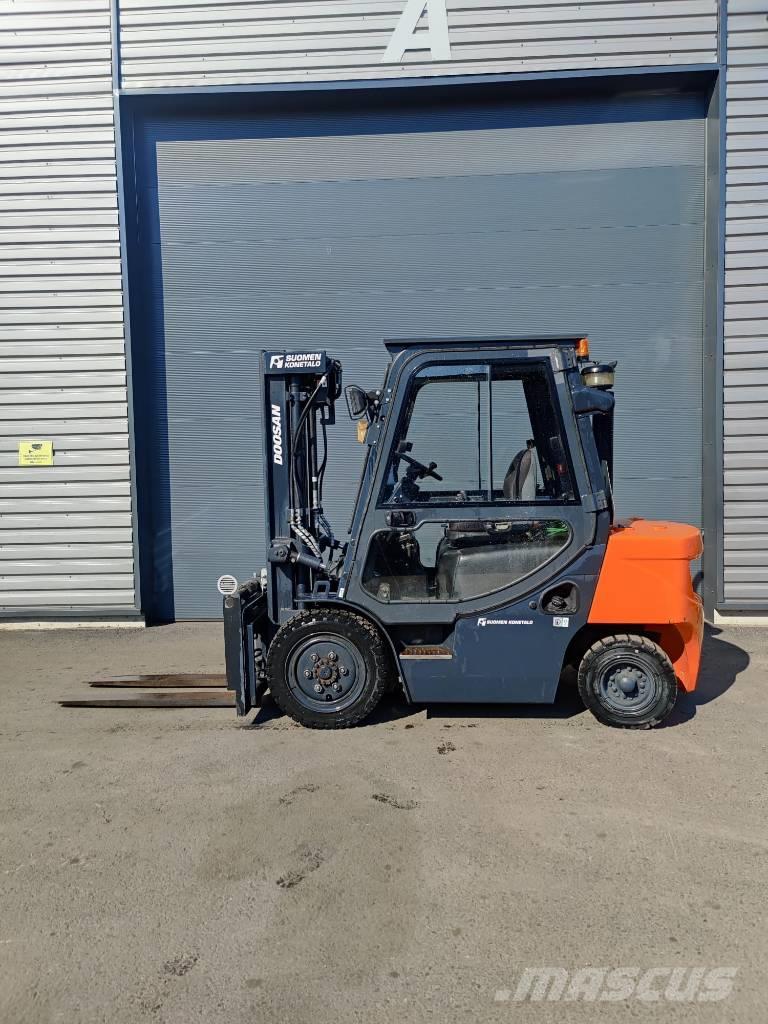 Doosan D30GP Dieseltrukki Camiones diesel