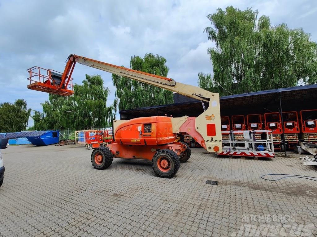 JLG 800AJ Plataformas con brazo de elevación manual