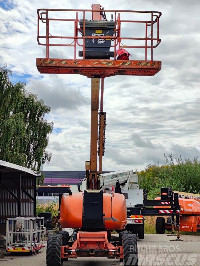 JLG 800AJ Plataformas con brazo de elevación manual