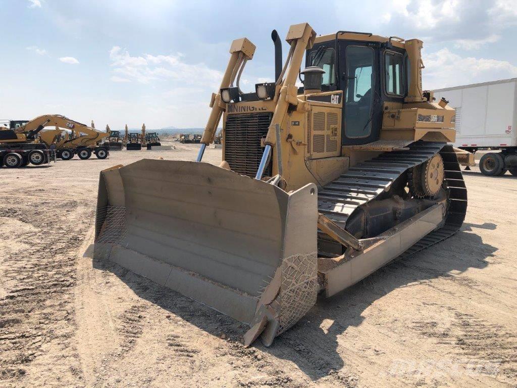 CAT D6R Buldozer sobre oruga