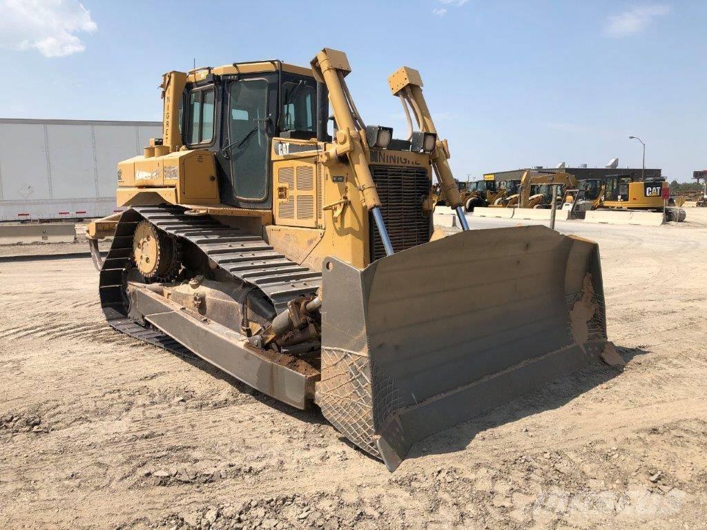 CAT D6R Buldozer sobre oruga