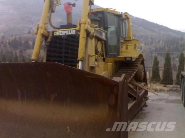 CAT D8R Buldozer sobre oruga