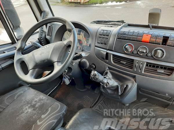 Iveco 120E22 Camiones con chasís y cabina