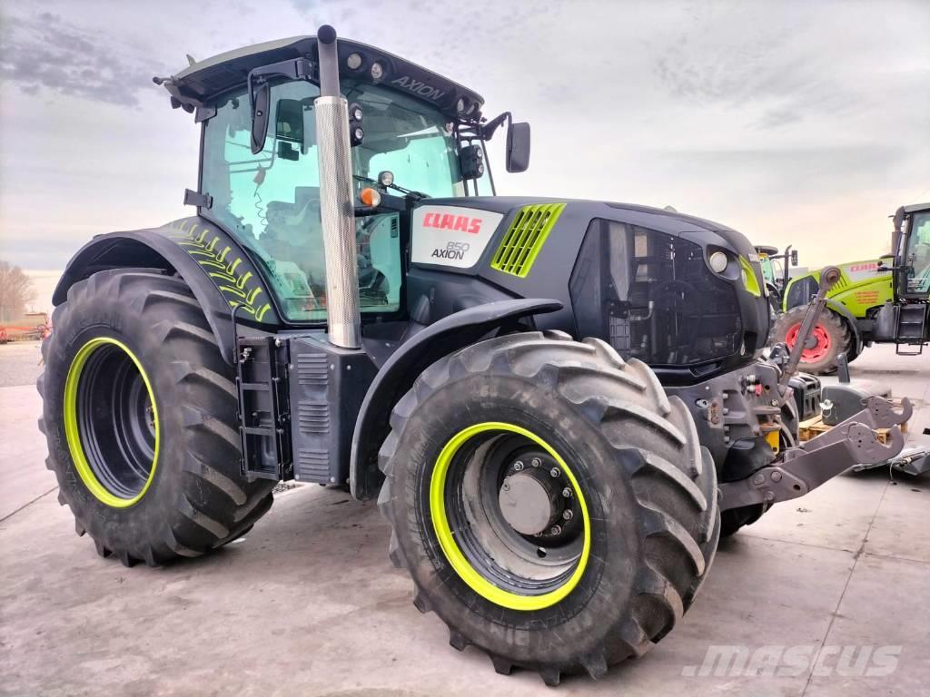 CLAAS Axion 810 Tractores